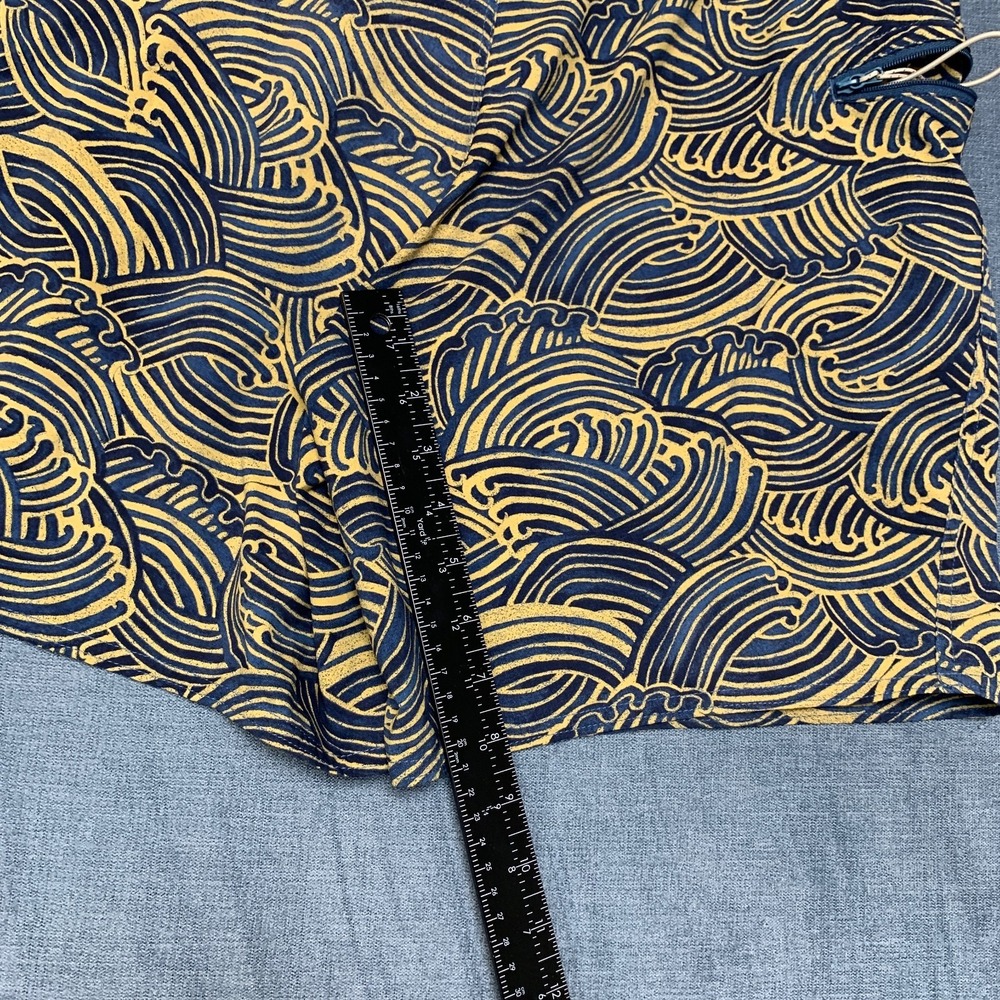 Patagonia Wavefarer Board Shorts Mens 32 Yellow Blue Waves Drawstring Summer - Picture 7 of 15